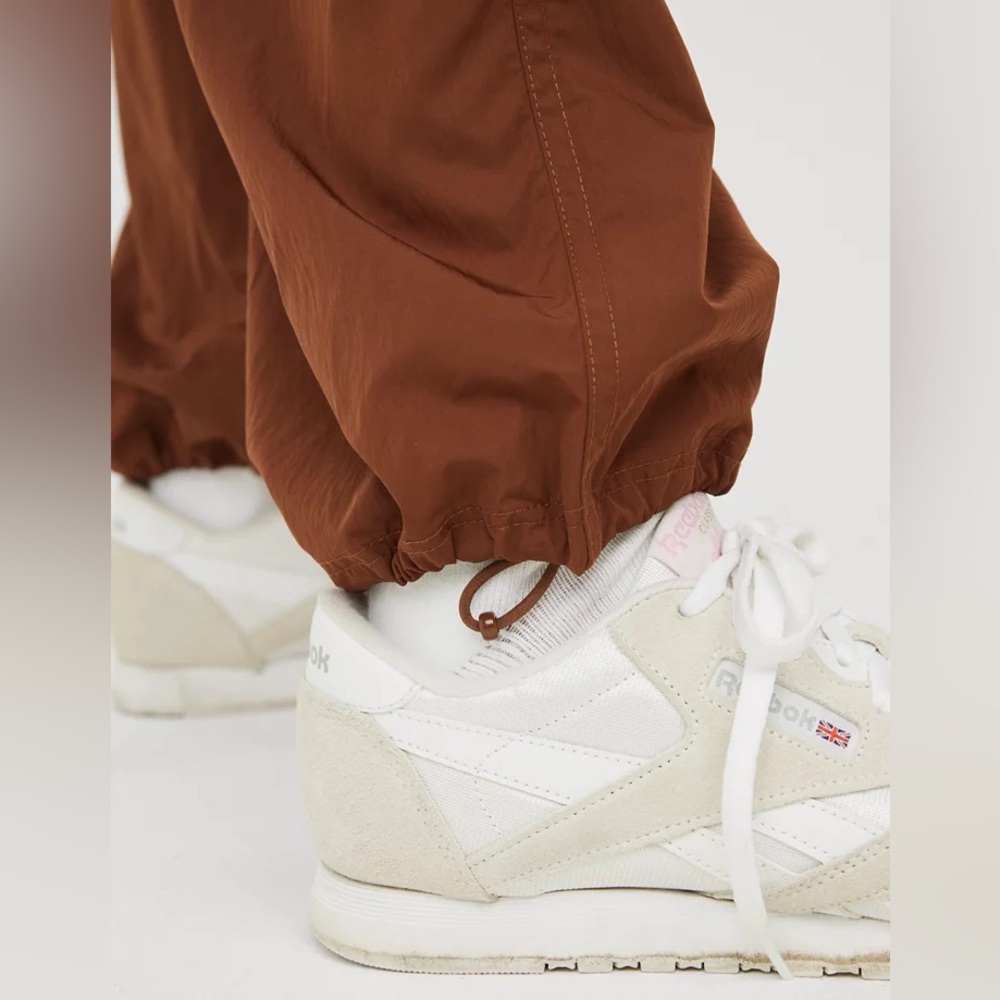 Offline Aerie Baggy Cargo Parachute Pants XL Short Brown Elastic Lightweight NWT - Picture 3 of 11